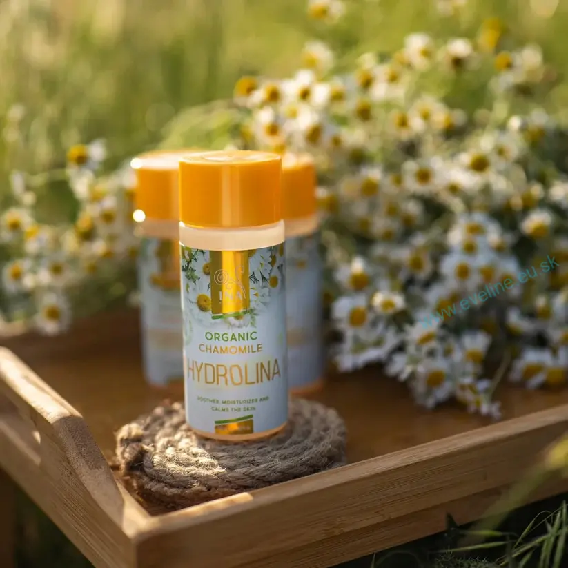 INA ESSENTIALS HYDROLINA™ - Organická Harmančekova voda na Ekzémy a Podráždenú  pokožku